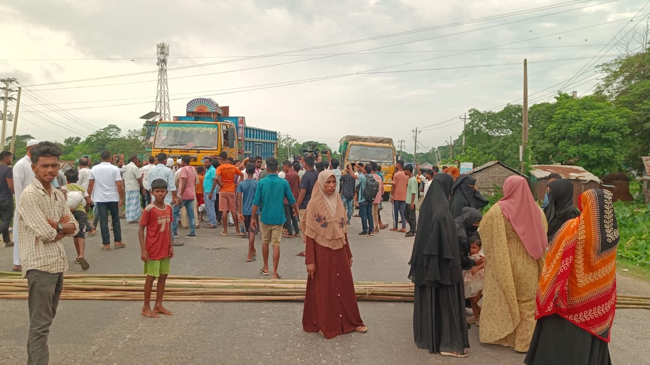 ব্রাহ্মণবাড়িয়ায় মহাসড়ক অবরোধে ৪০ কিমি জুড়ে যানজট। স্ট্রিম ছবি