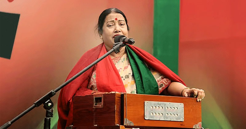গান গাইছেন ফরিদা পারভীন। সংগৃহীত ছবি