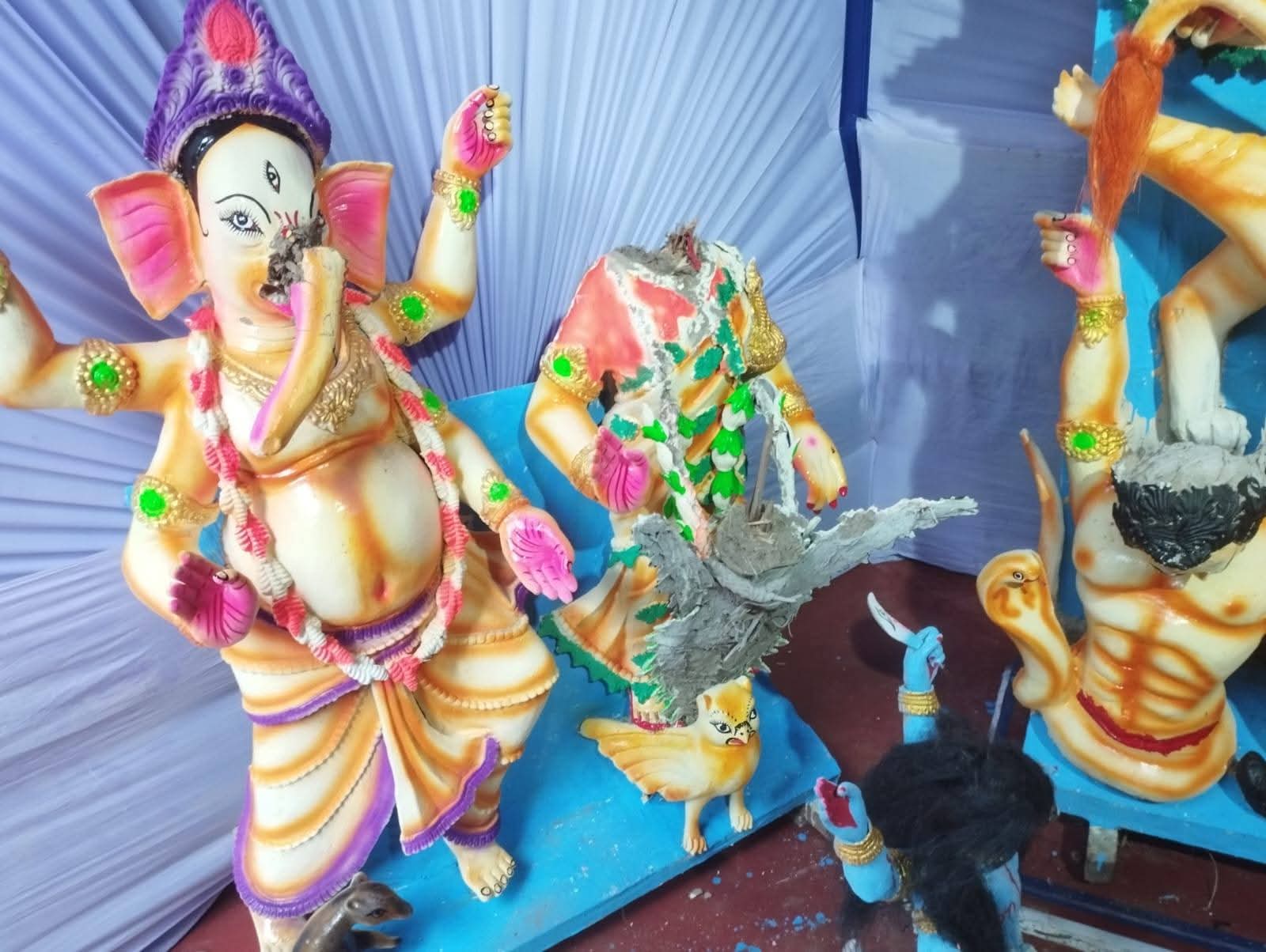 সরিষাবাড়ীতে মহালয়ার আগে রোববার রাতে ভাঙচুর করা হয়েছে প্রতিমা। স্ট্রিম ছবি