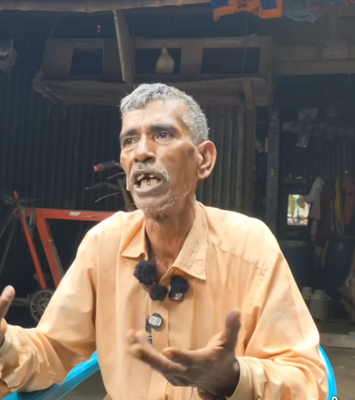 রিপন মিয়ার বাবা। ছবি: ভিডিও থেকে