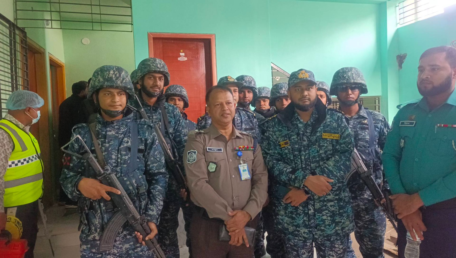 খুলনায় ‘অন্তর্কোন্দলে’ গুলিবিদ্ধ হন এনসিপি নেতা: পুলিশ