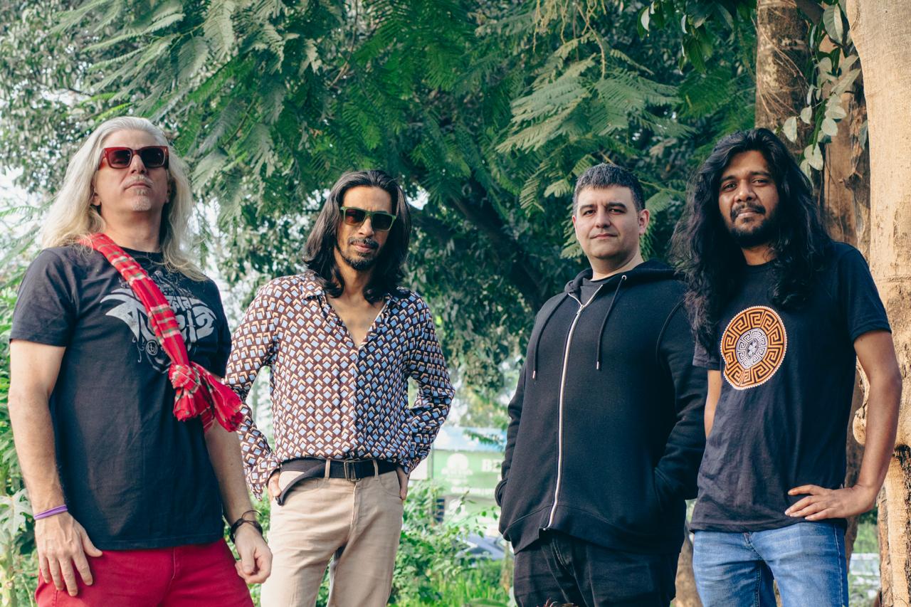 সোনার বাংলা সার্কাস। ছবি ব্যান্ডের সৌজন্যে