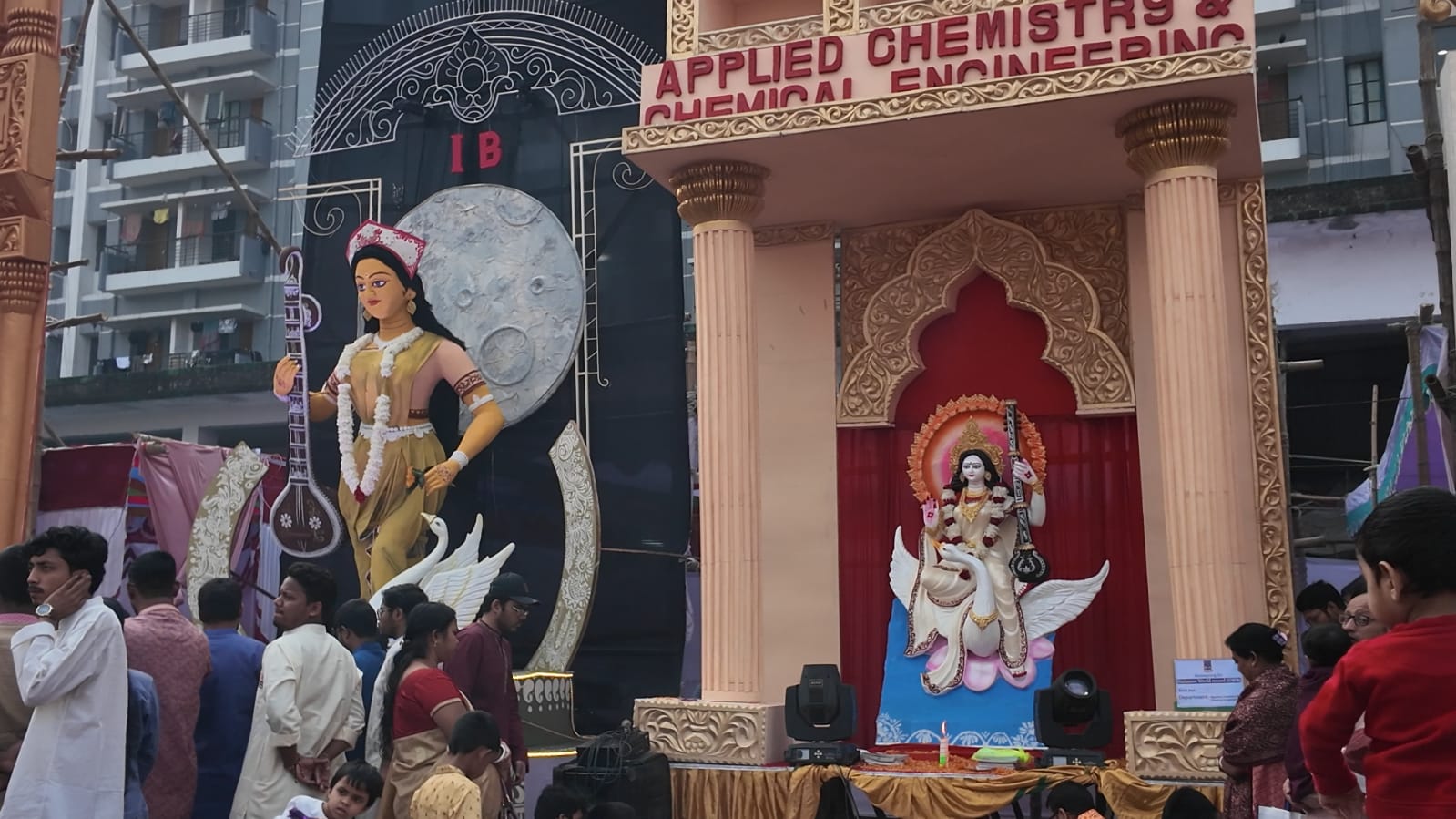 জগন্নাথ বিশ্ববিদ্যালয়ে ৩৬টি মণ্ডপে দেবী সরস্বতীর পূজা অনুষ্ঠিত হচ্ছে। ছবি: সংগৃহীত