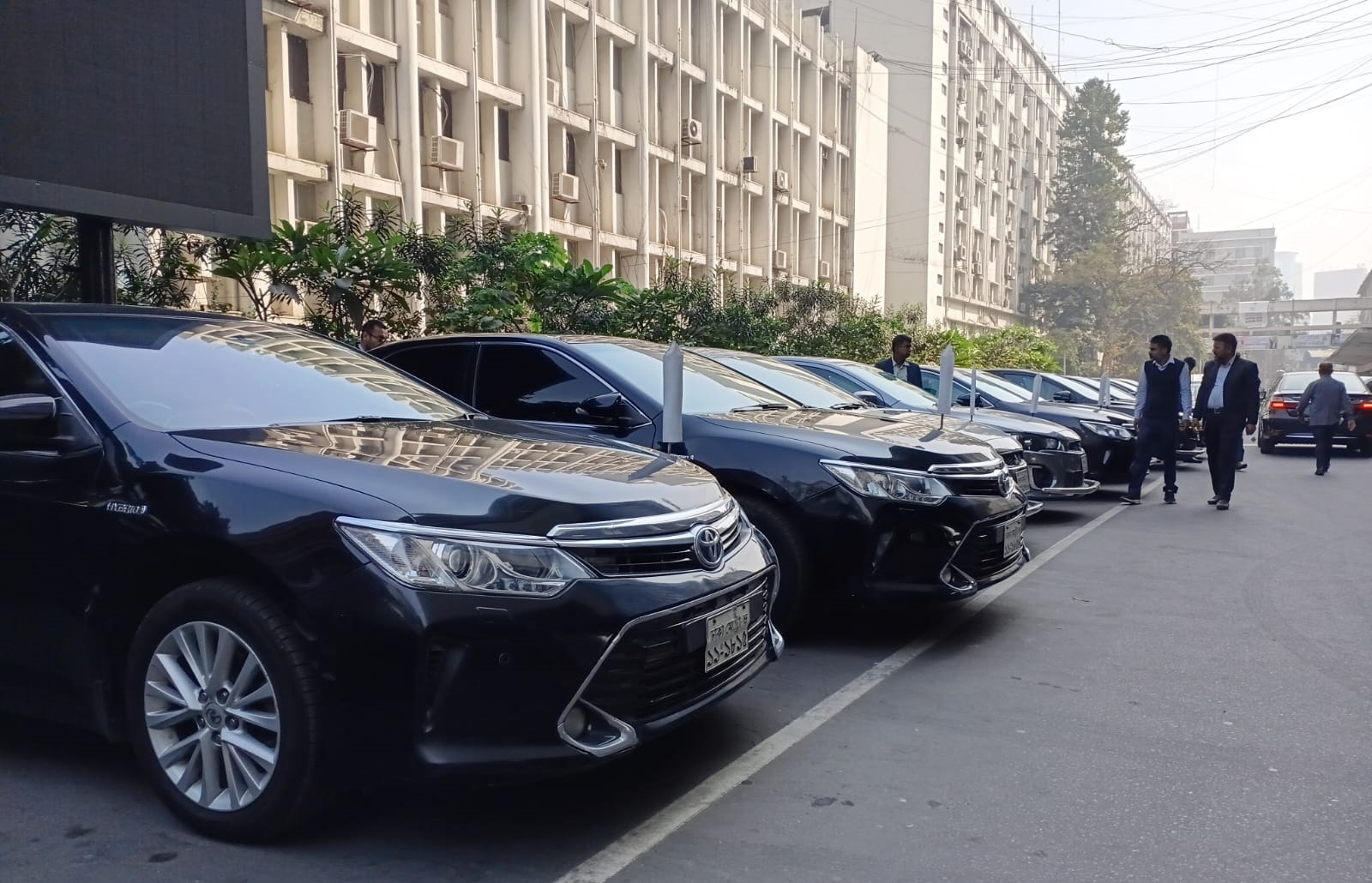 নতুন মন্ত্রিসভার শপথ আজ: প্রস্তুত ৪৭ গাড়ি ও চালক