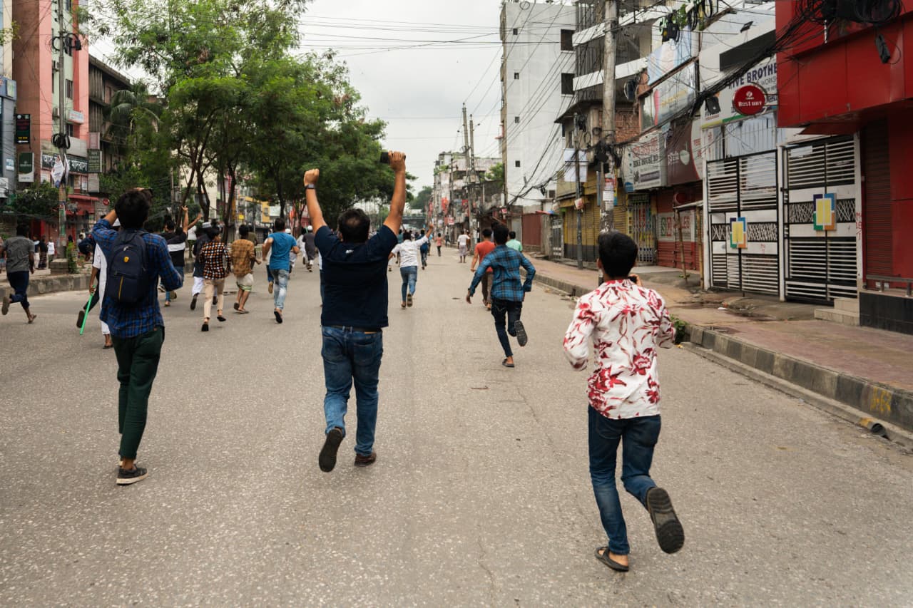 রক্তাক্ত অভ্যুত্থানেও কেন বদলায় না দেশ
