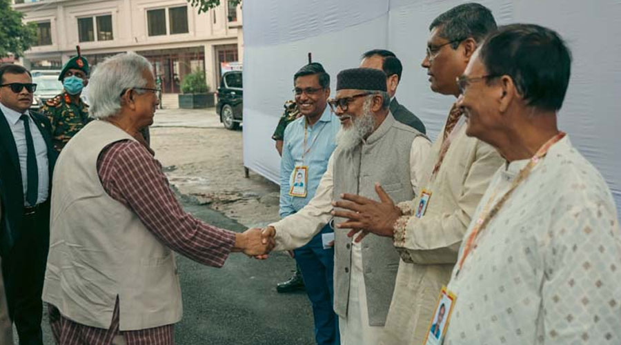 নবমীতে ঢাকেশ্বরী মন্দিরে ভিড়, আনন্দ-বিষাদে ভরা ভক্তদের মন