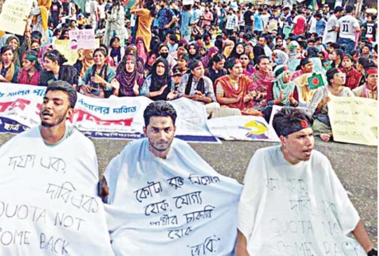 ফেনীতে কেন ‘অদৃশ্য’ হলেন জুলাই অভ্যুত্থানের নারীরা