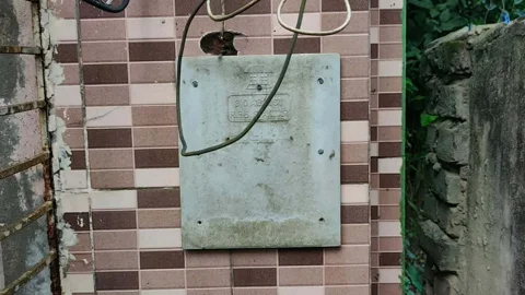 জামালপুরে মিটার ছাড়াই বিদ্যুৎ বিল পেয়েছেন এক গ্রাহক। ছবি: সংগৃহীত
