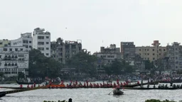 ঢাকার ৪১৬ বছর পূর্তিতে বুড়িগঙ্গায় নৌকাবাইচ