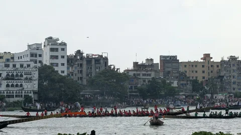 ঢাকার ঐতিহ্যবাহী নৌকাবাইচ। ছবি: স্ট্রিম