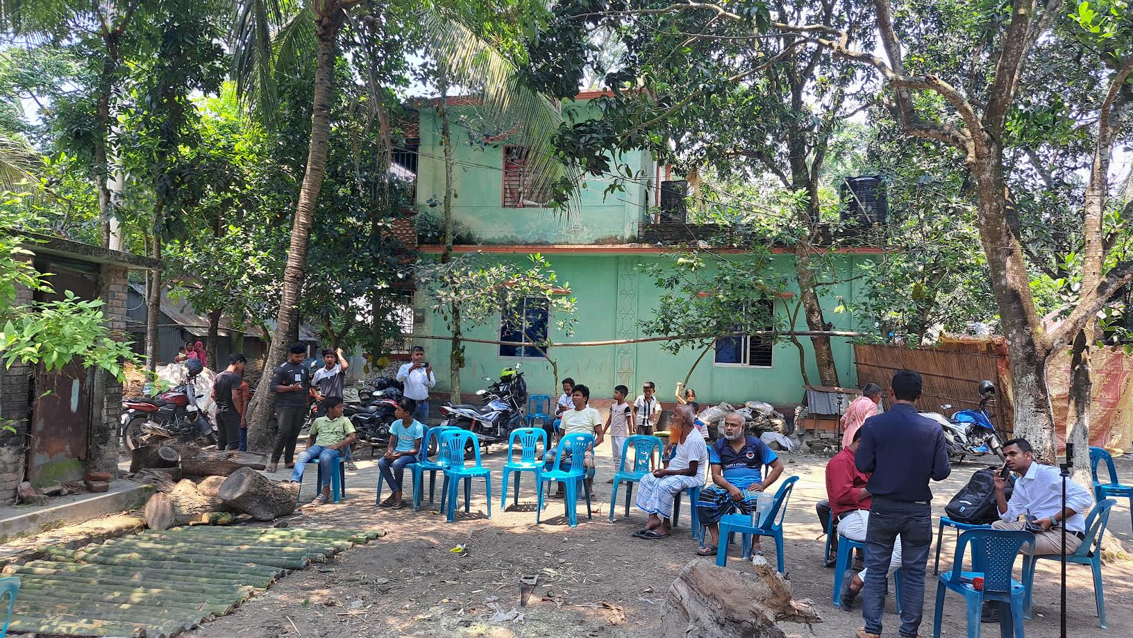বৃষ্টির গ্রামের বাড়িতে দাফনের প্রস্তুতি