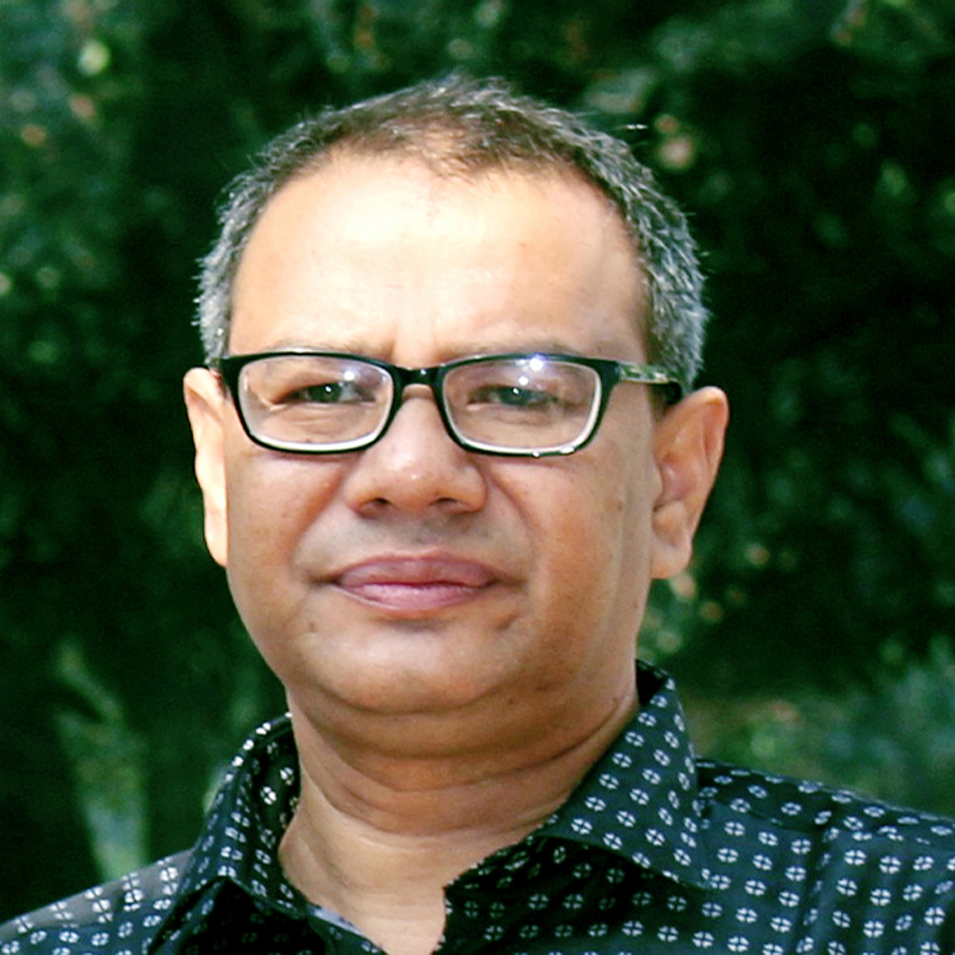সাহিত্যপত্রিকা চিহ্নর সম্পাদক শহীদ ইকবাল। ছবি: চিহ্ন থেকে নেওয়া