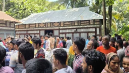 মাকে হত্যার পর ছোট্ট ভাতিজিকে মারলেন আছড়ে