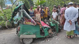 সিরাজগঞ্জে ট্রাকের পেছনে সিএনজির ধাক্কা, চালকসহ নিহত ২