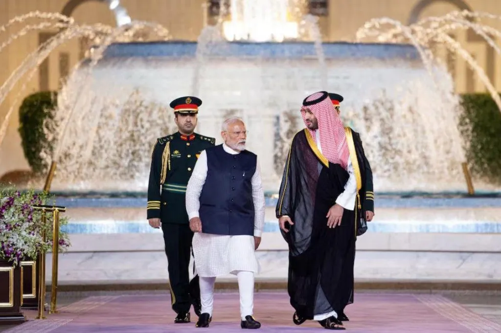 ভারতের প্রধানমন্ত্রী নরেন্দ্র মোদি ও সৌদি ক্রাউন প্রিন্স মোহাম্মদ বিন সালমান। ছবি: সংগৃহীত