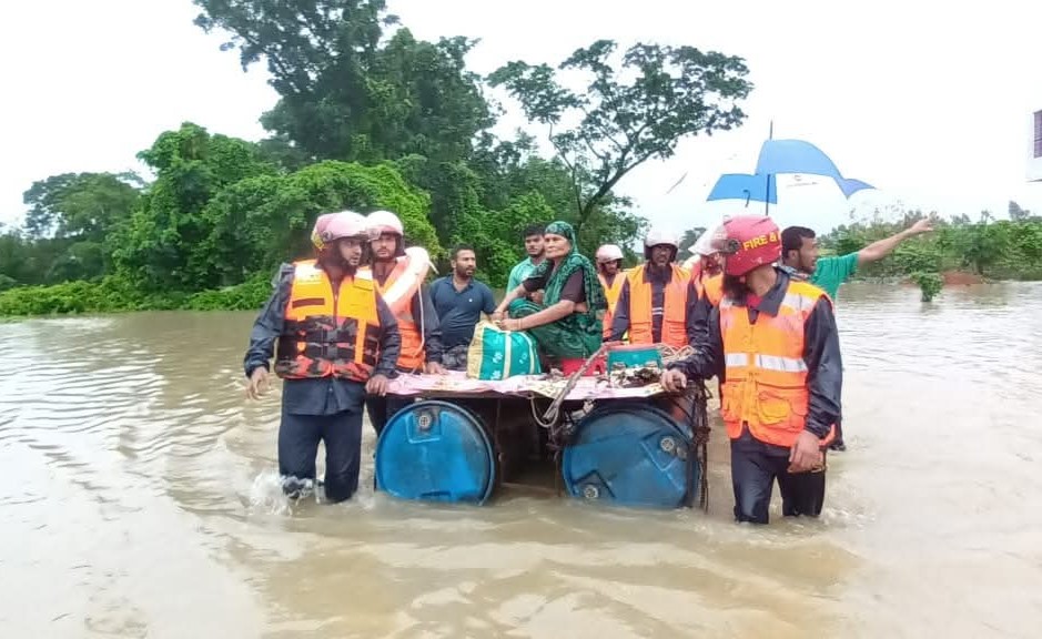 বৃষ্টি ও নদীর পানি কমলেও প্লাবিত হচ্ছে নিম্নাঞ্চল