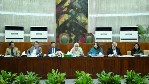 বৃহস্পতিবার জাতীয় সংসদের পররাষ্ট্র মন্ত্রণালয় সম্পর্কিত স্থায়ী কমিটির দ্বিতীয় বৈঠক অনুষ্ঠিত হয়েছে। ছবি: বাসস