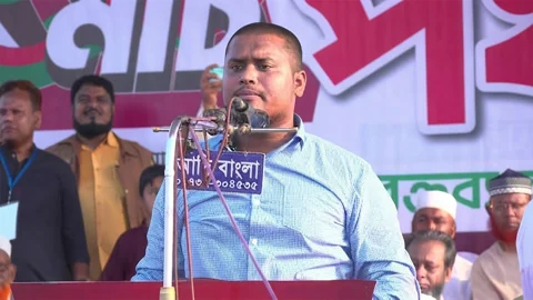 বগুড়ায় বক্তব্য দিচ্ছেন হাসনাত আব্দুল্লাহ। সংগৃহীত ছবি 