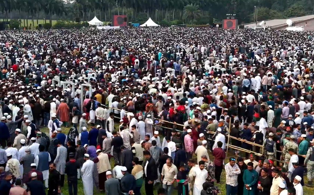 ওসমান হাদির জানাজায় লাখো জনতা