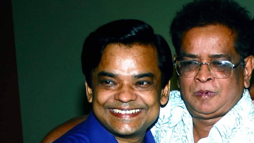 হুমায়ূন আহমেদের সঙ্গে জুয়েল আইচ। সংগৃহীত ছবি