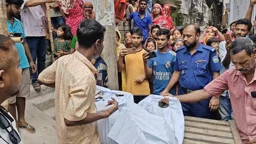 আটকে পড়া শিশু উদ্ধারে মিলল মায়ের লাশ, লাপাত্তা বাবা