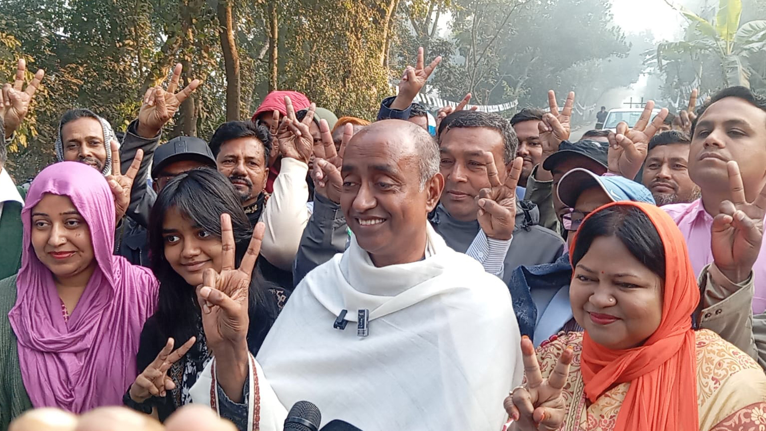 ঝিনাইদহ-১: বিজয়ী ধানের শীষের আসাদুজ্জামান