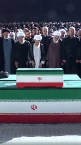 খামেনির কফিনের ওপর ছোট্ট কফিনটি কার, কেন কাঁদছে কোটি মানুষ
