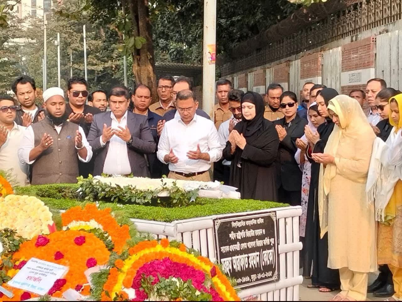 কোকোর কবর জিয়ারত করলেন তারেক রহমান