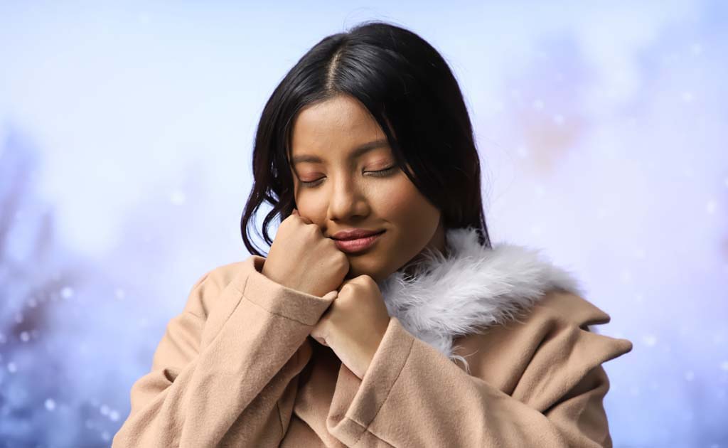 শীতের তীব্রতায় ত্বকের বিপদ, যত্ন নেবেন যেভাবে