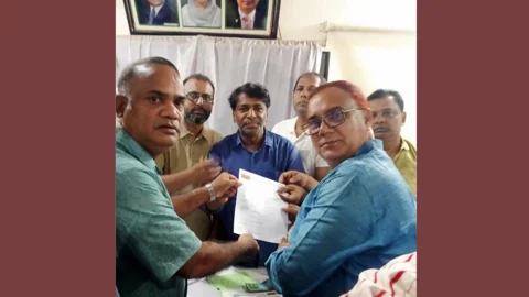 মির্জা ফয়সল আমীনের পক্ষে দলীয় মনোনয়ন ফরম সংগ্রহ করেন জেলা বিএনপির সাধারণ সম্পাদক পয়গাম আলী। ছবি: সংগৃহীত