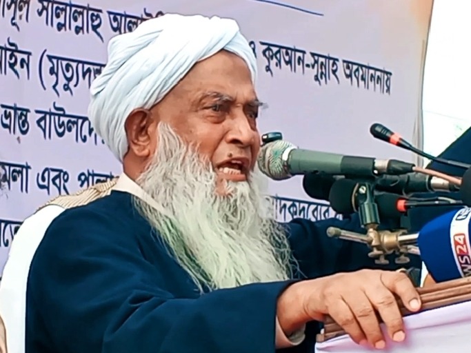 ফোন চুরির অভিযোগে কিশোরকে গাছে বেঁধে মারধর