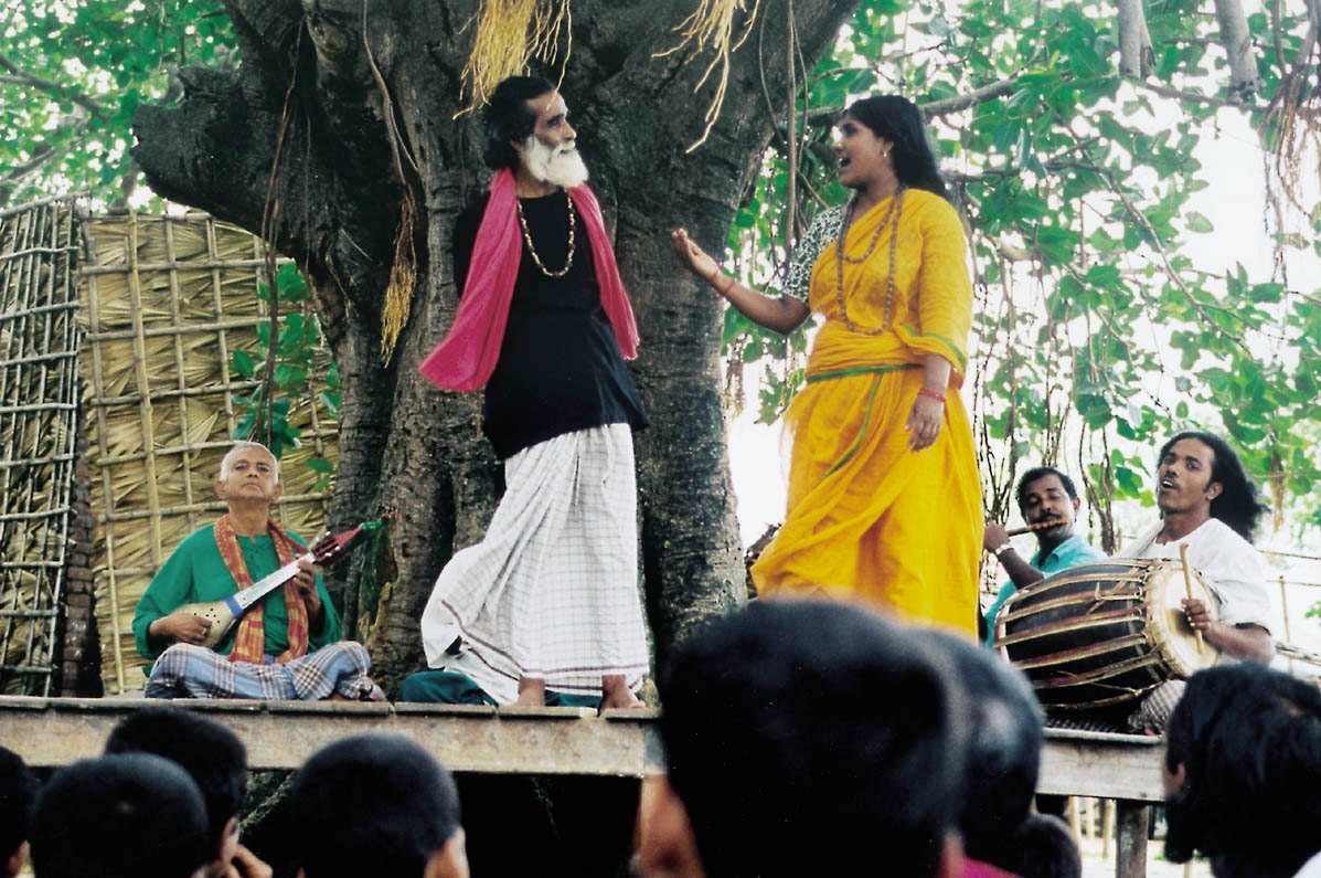 মাটির ময়না সিনেমার একটি দৃশ্য। ইউটিউব থেকে নেওয়া ছবি