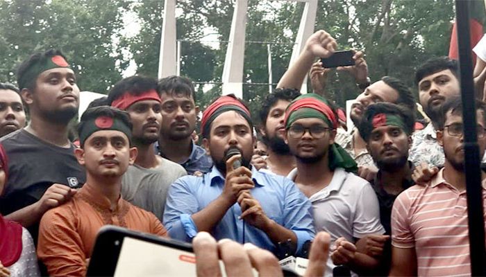 নাহিদের এক দফা ঘোষণা, হাসিনা বললেন, গণভবনের দরজা খোলা আছে