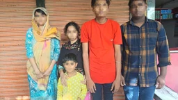 জীবননগর সীমান্তে ভারতীয়সহ ৫ জনকে পুশইন, আটকে পুলিশে দিল জনতা