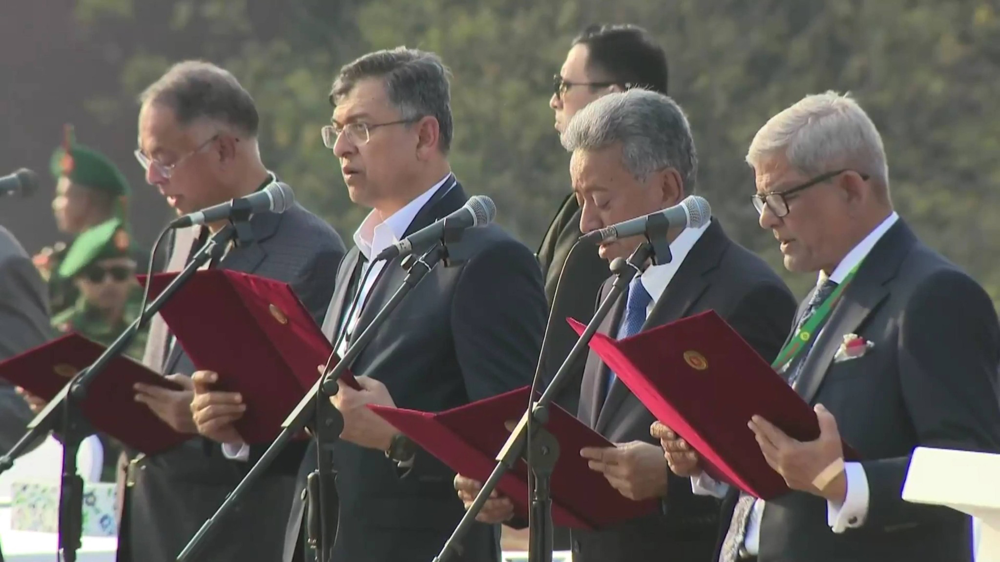 মন্ত্রীদের মধ্যে দপ্তর বণ্টন, স্বরাষ্ট্রে সালাহউদ্দিন