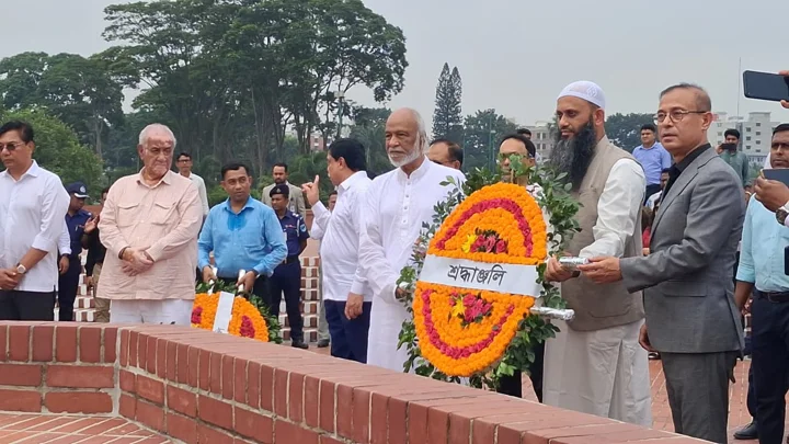জাতীয় স্মৃতিসৌধে বীর শহীদদের প্রতি শ্রদ্ধা জানালেন নতুন দায়িত্ব পাওয়া মন্ত্রী ও প্রতিমন্ত্রীরা। সংগৃহীত ছবি