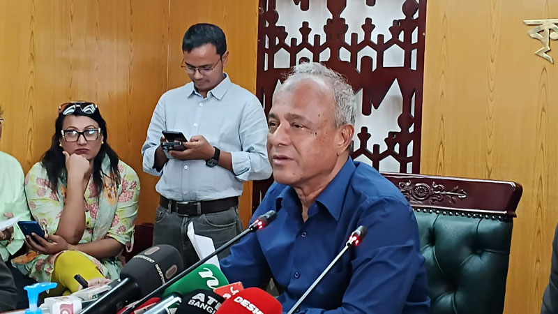 তারেক রহমান কেন, কারও নিরাপত্তা শঙ্কা নেই: স্বরাষ্ট্র উপদেষ্টা