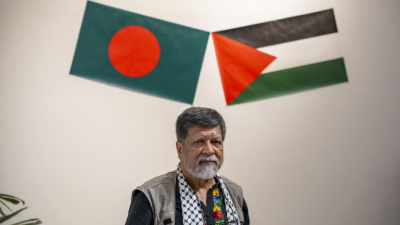 আমাদের দুই ঘণ্টা উবু করে রাখা হয়েছিল: শহিদুল আলম