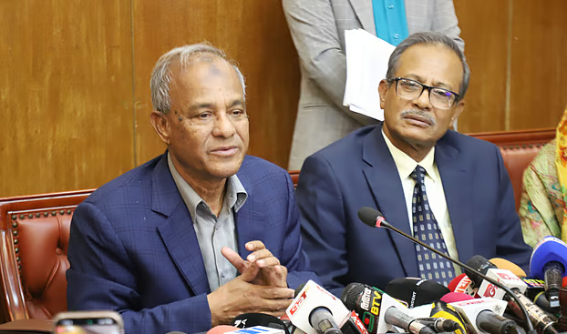 গানম্যান পেলেন প্রথম আলো ও ডেইলি স্টার সম্পাদক: স্বরাষ্ট্র উপদেষ্টা