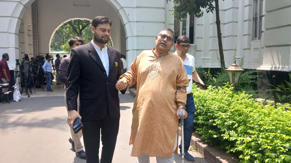 বিমানবন্দর থেকে তুলে নিয়ে ৬ মাস নির্যাতন: ট্রাইব্যুনালে গুমের অভিযোগ দিলেন সাবেক যুবদল নেতা