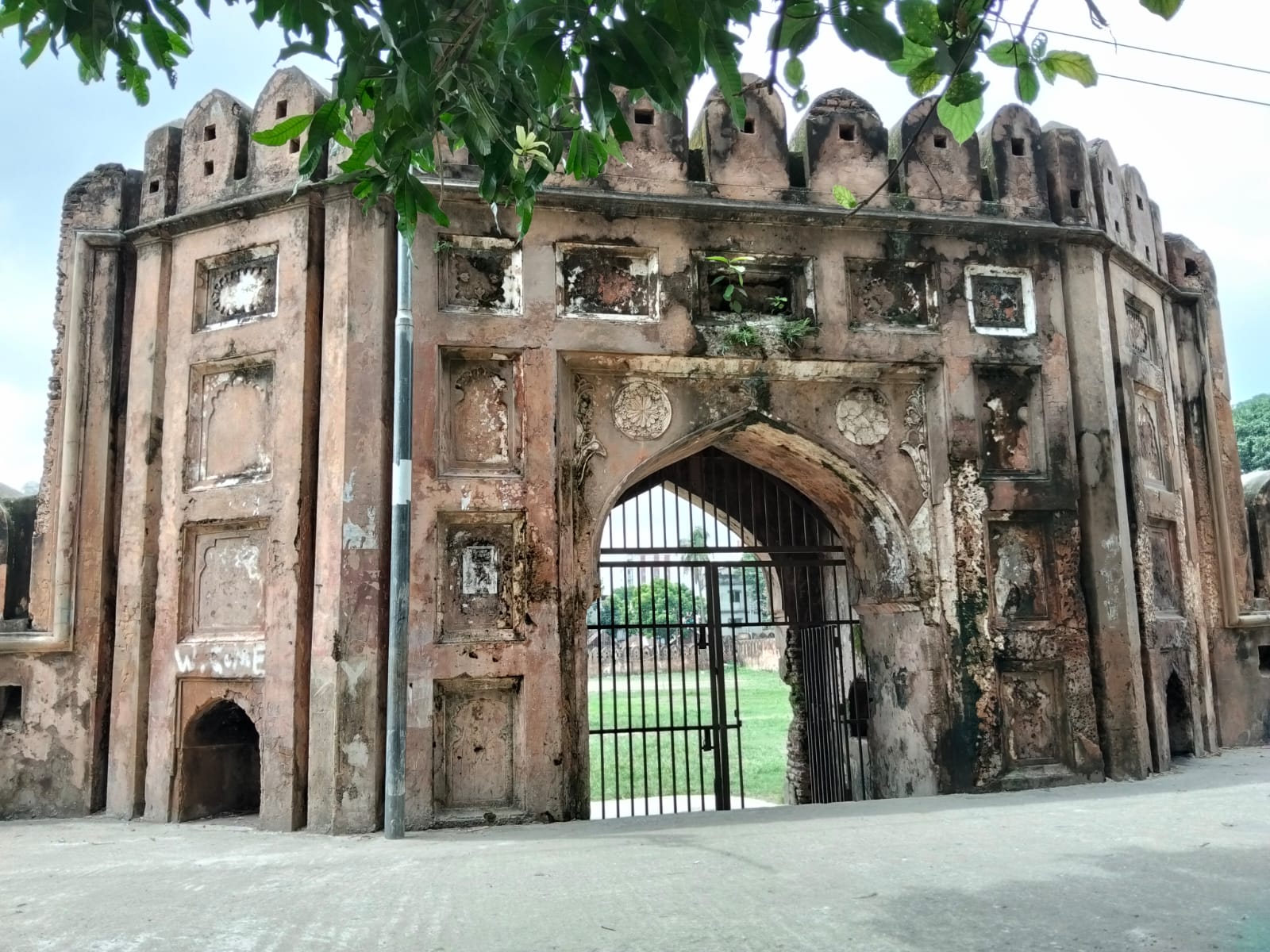 সোনাকান্দা দুর্গের একটি ফটক। সংগৃহীত ছবি