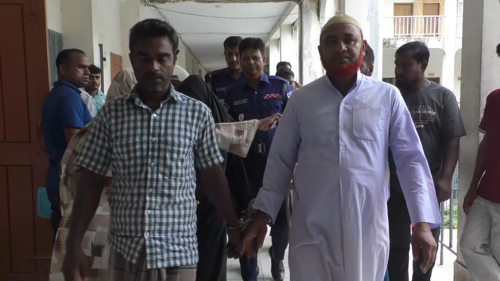 জামালপুরে গৃহবধূকে অপহরণ ও দলবদ্ধ ধর্ষণের মামলায় মৃত্যুদণ্ড পাওয়া আসামিরা। ছবি: সংগৃহীত